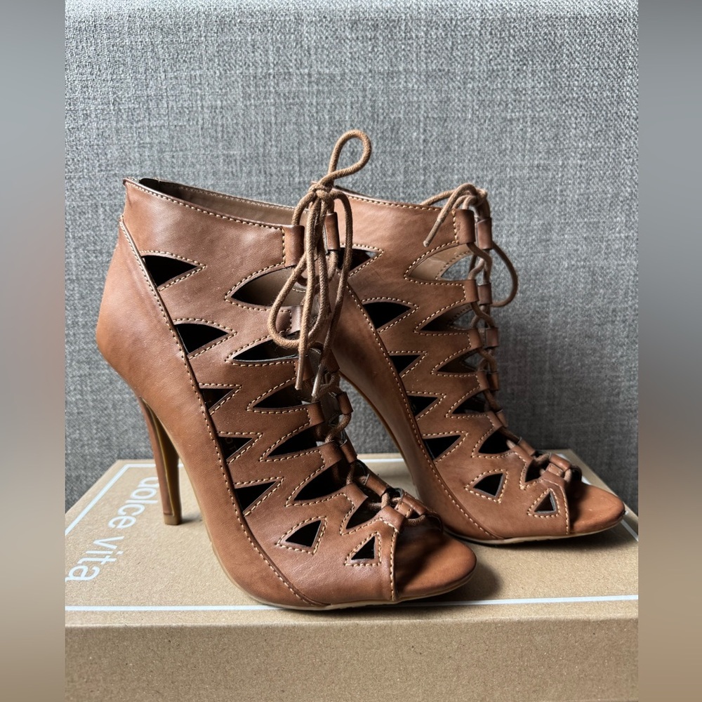 Chinese Laundry Brown Lace-Up Heels